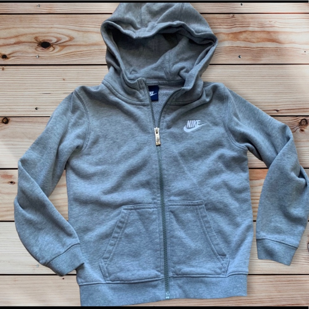Nike Sweatshirt - Youth Small